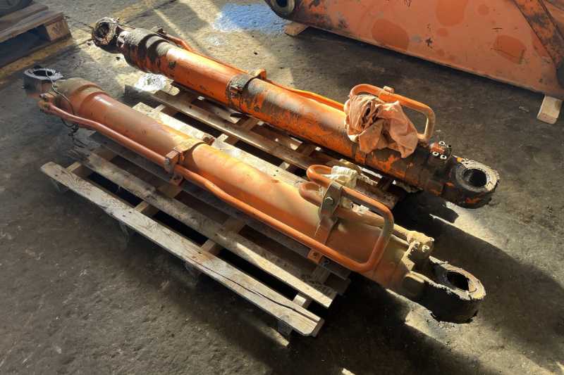 OmecoHub - Immagine FIAT HITACHI FH200-3